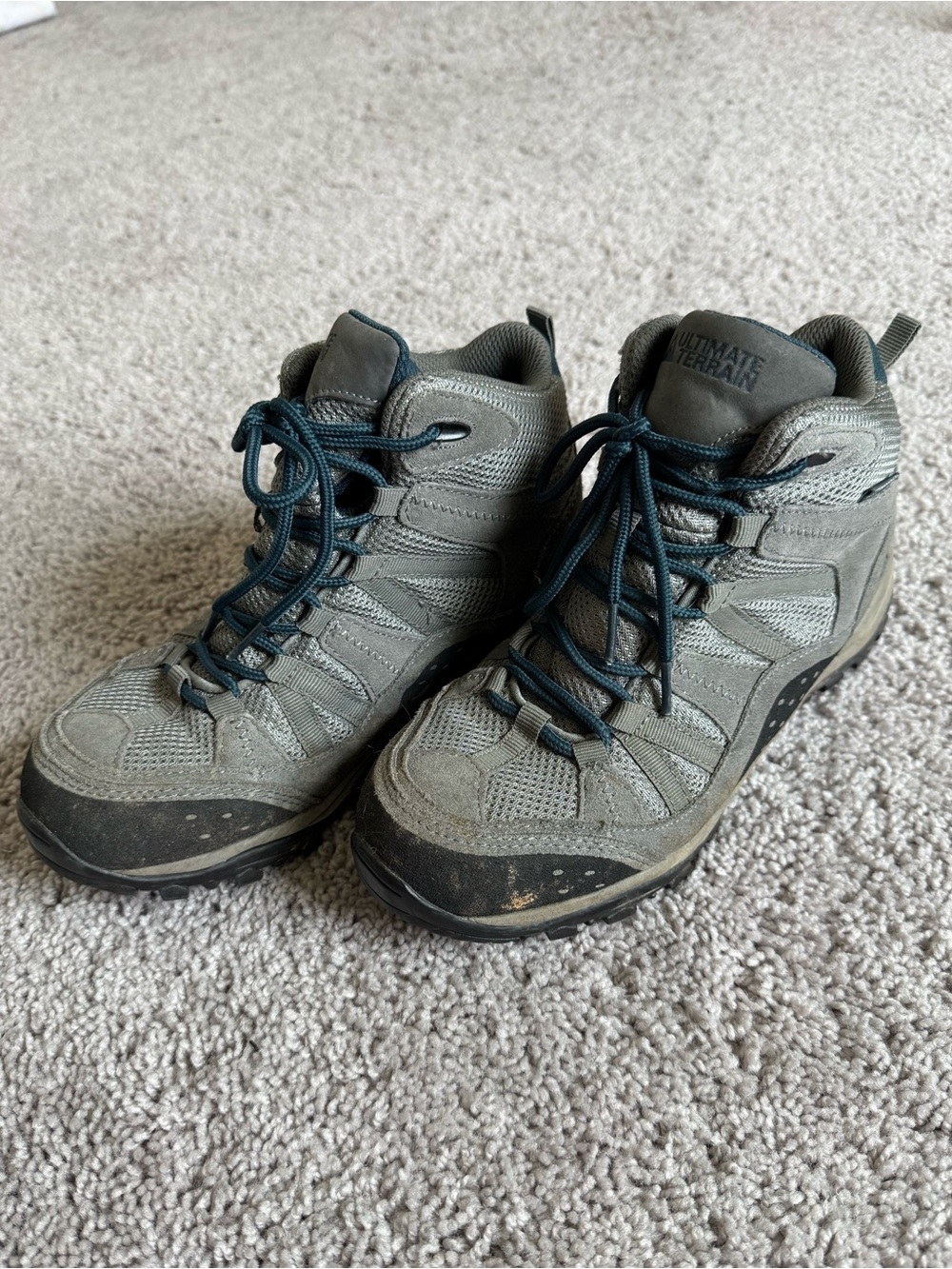 USED Ultimate Terrain Waterproof Hiking Boots Gray Size 7.5